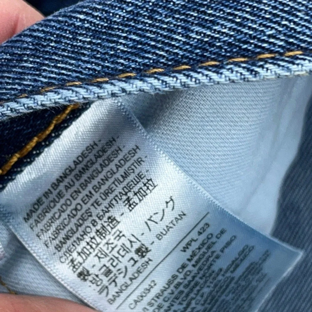 Levis 550 Jeans Men 36x34 Relaxed Fit Straight Leg Med Wash Pants Baggy Work A67